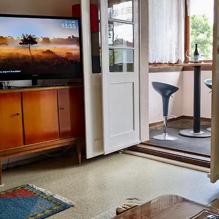 Grosse Mit Loggia Und Garten In Cottbus