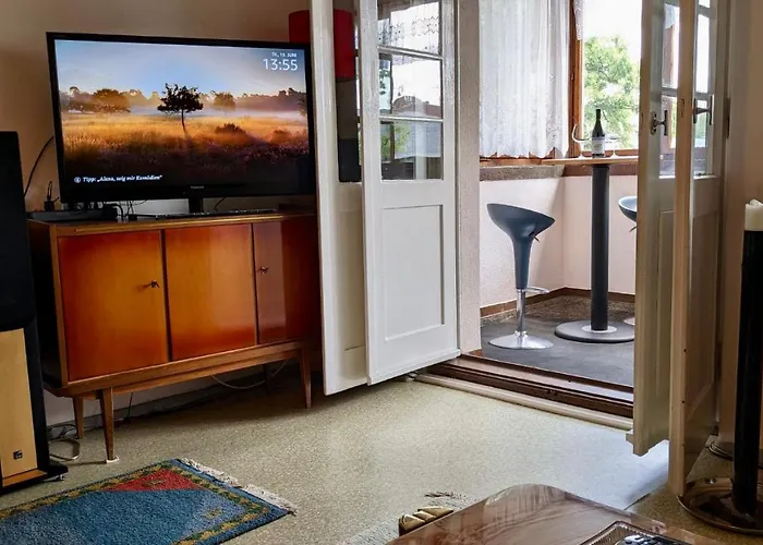 Grosse Mit Loggia Und Garten In Cottbus