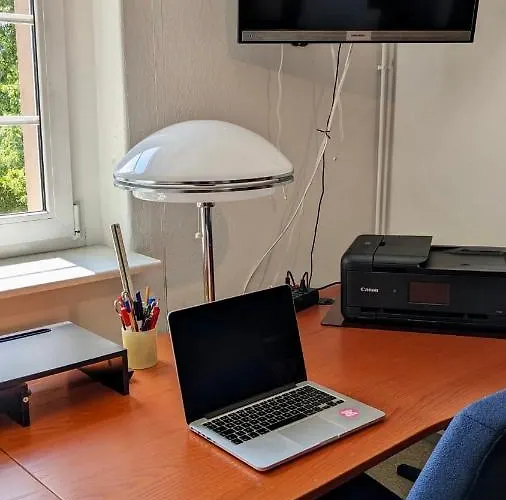 Apartment Grosse Mit Loggia Und Garten In